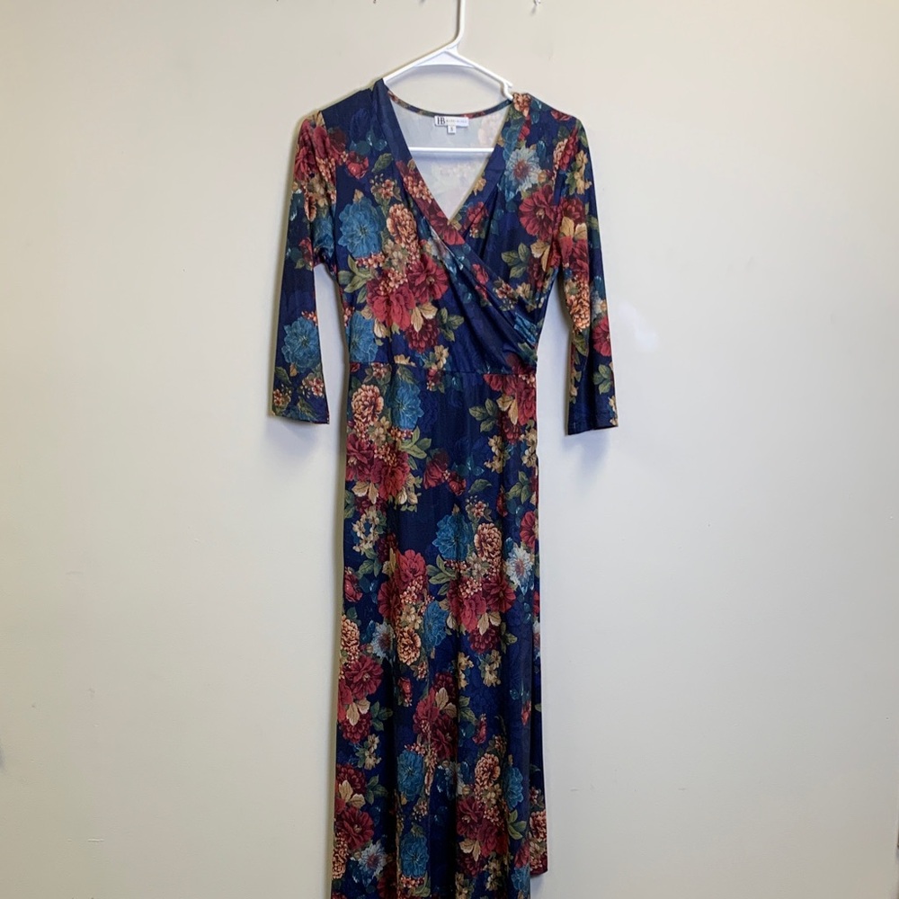 Floral V-Neck Long Sleeve Dress